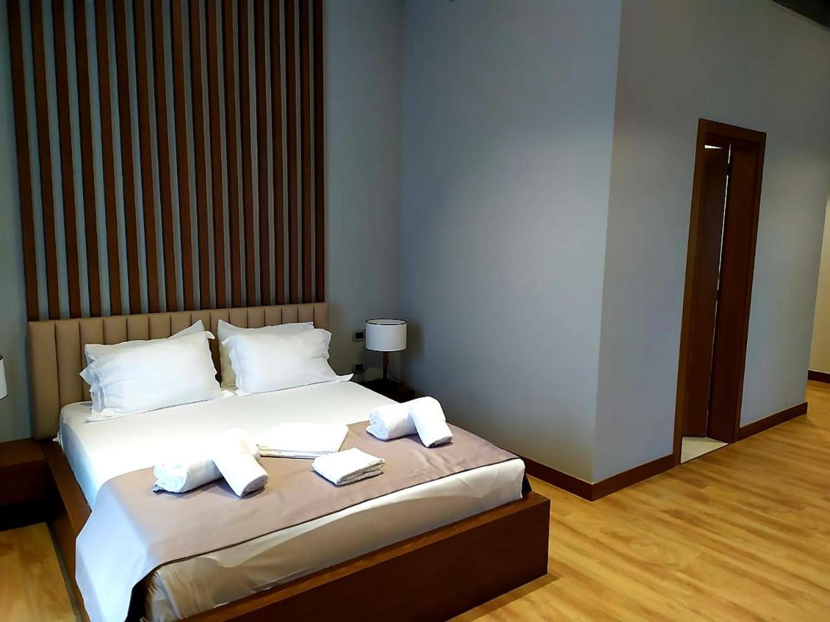 Portik Hotel Berat Exterior foto