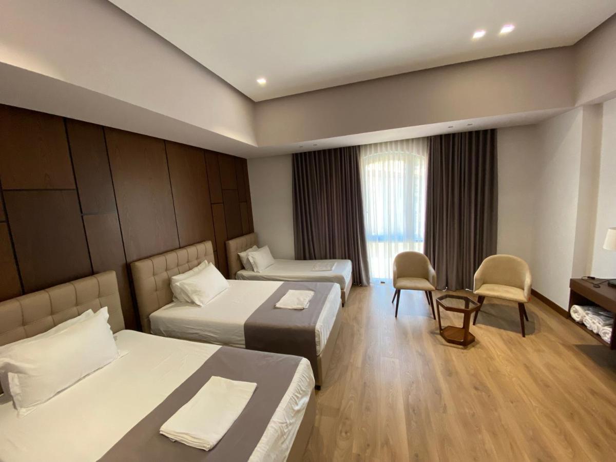 Portik Hotel Berat Exterior foto