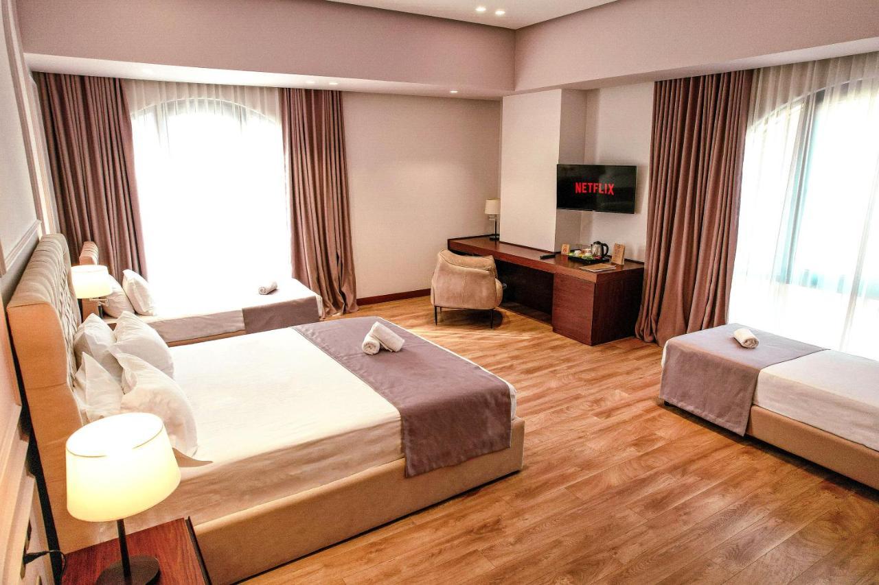Portik Hotel Berat Exterior foto