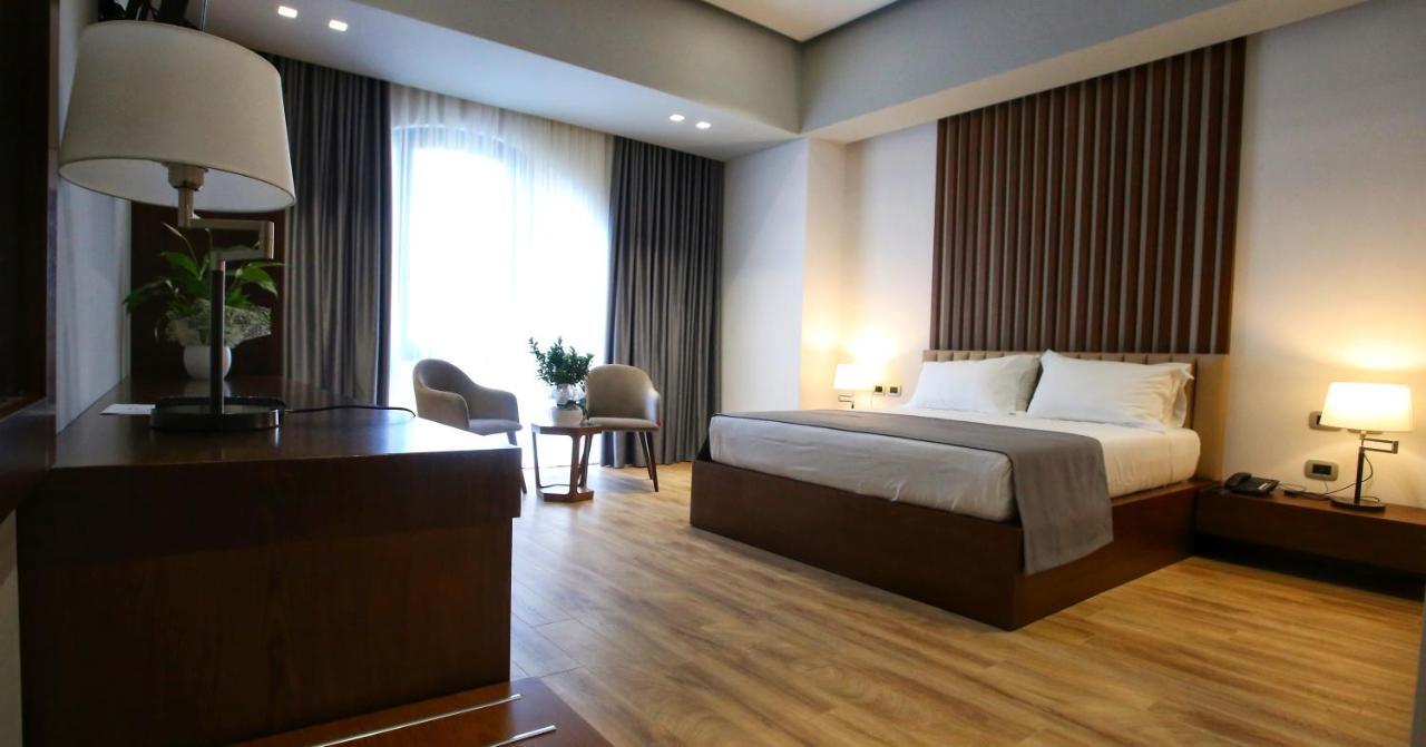 Portik Hotel Berat Exterior foto