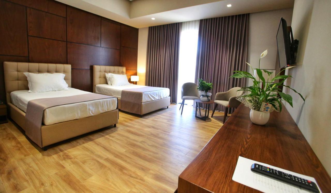Portik Hotel Berat Exterior foto