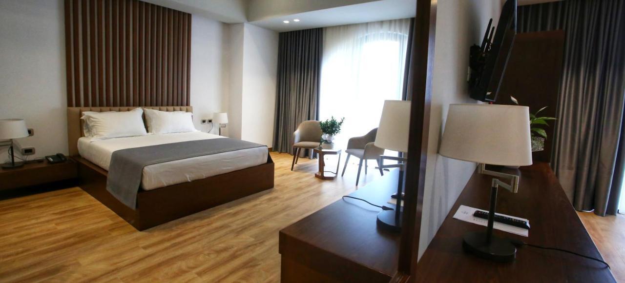 Portik Hotel Berat Exterior foto