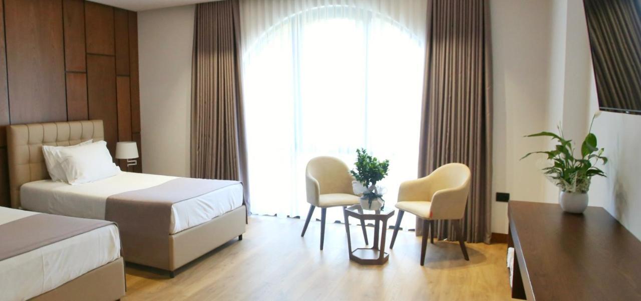 Portik Hotel Berat Exterior foto